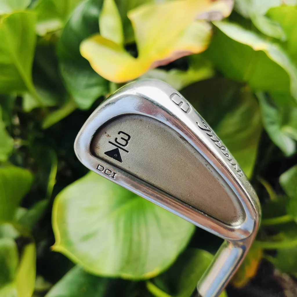 เหล็ก3 Titleist DCI ตีสนุกมาก รุ่นดังที่สุดของ Titleist มี CAVITY ทำให้ตีง่าย สำหรับท่านที่ชอบตีเหล็กยาว ไม้กอล์ฟพรีเมี่ยมมือสอง ของแท้ By NakaraLuxurious เหล็ก3 Titleist DCI ตีสนุกมาก รุ่นดังที่สุดของ Titleist มี CAVITY ทำให้ตีง่าย สำหรับท่านที่ชอบตีเหล็กยาว ไม้กอล์ฟพรีเมี่ยมมือสอง ของแท้ By NakaraLuxurious