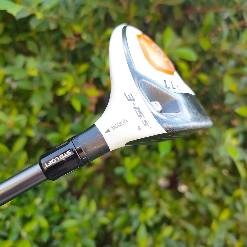 FW3 TAYLORMADE R11 องศา 15.5 ก้าน FUJIKURA MOTORE FLEX S เป็น FW ที่น่าตีมากๆ และห้ามพลาด ด้วยลักษณะหัวที่ออกแบบดีมาก ไม้กอล์ฟมือสอง ของแท้ BY NakaraLuxurious FW3 TAYLORMADE R11 องศา 15.5 ก้าน FUJIKURA MOTORE FLEX S เป็น FW ที่น่าตีมากๆ และห้ามพลาด ด้วยลักษณะหัวที่ออกแบบดีมาก ไม้กอล์ฟมือสอง ของแท้ BY NakaraLuxurious