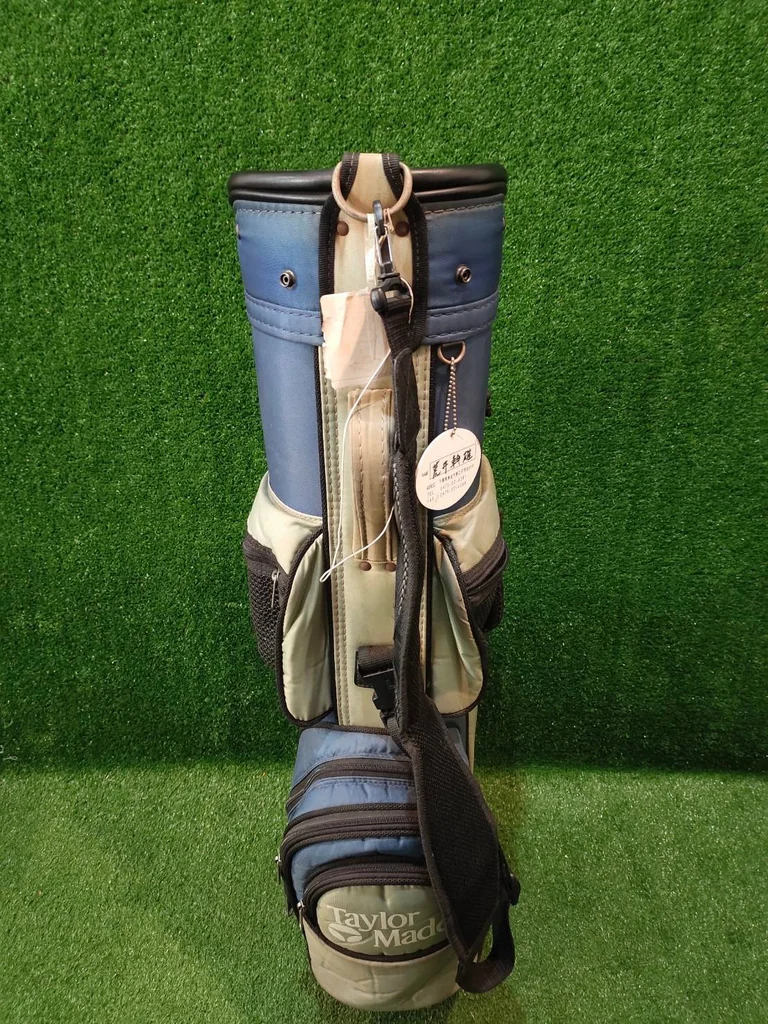 ถุง Taylormade สภาพสวย ใช้ดีมาก ถุง Taylormade สภาพสวย ใช้ดีมาก
