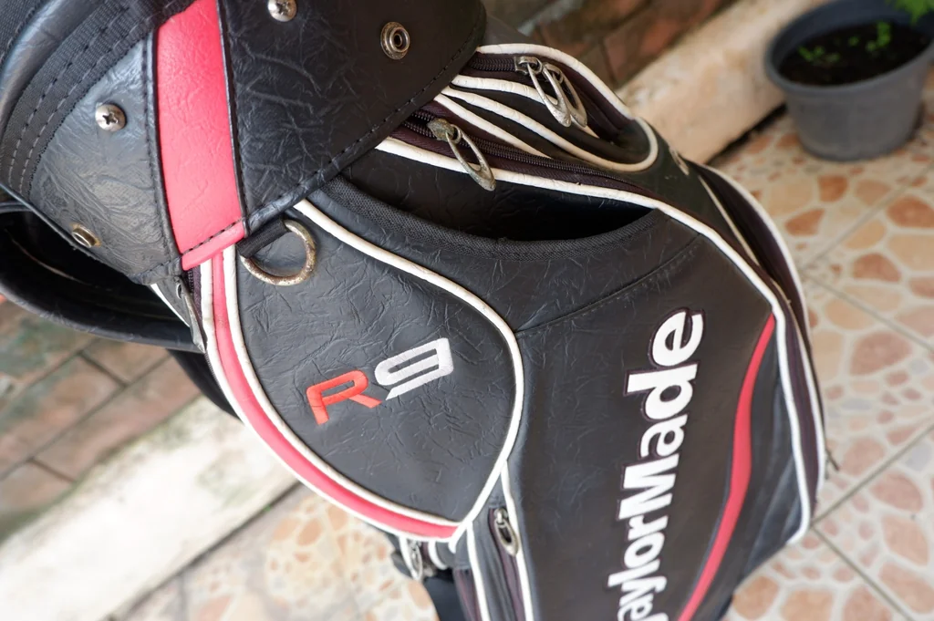 ถุงกอล์ฟ มือสองTAYLORMADE R9 ถุงกอล์ฟ มือสองTAYLORMADE R9