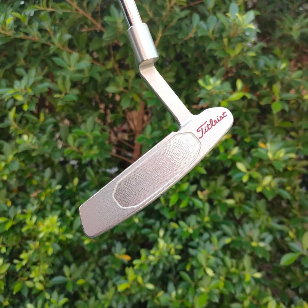 PUTTER TITLEIST SCOTTY CAMERON STUDIO STYLE NEWPORT ความยาว 34 นิ้ว ไม้กอล์ฟมือสอง ของแท้ BY NakaraLuxurious PUTTER TITLEIST SCOTTY CAMERON STUDIO STYLE NEWPORT ความยาว 34 นิ้ว ไม้กอล์ฟมือสอง ของแท้ BY NakaraLuxurious