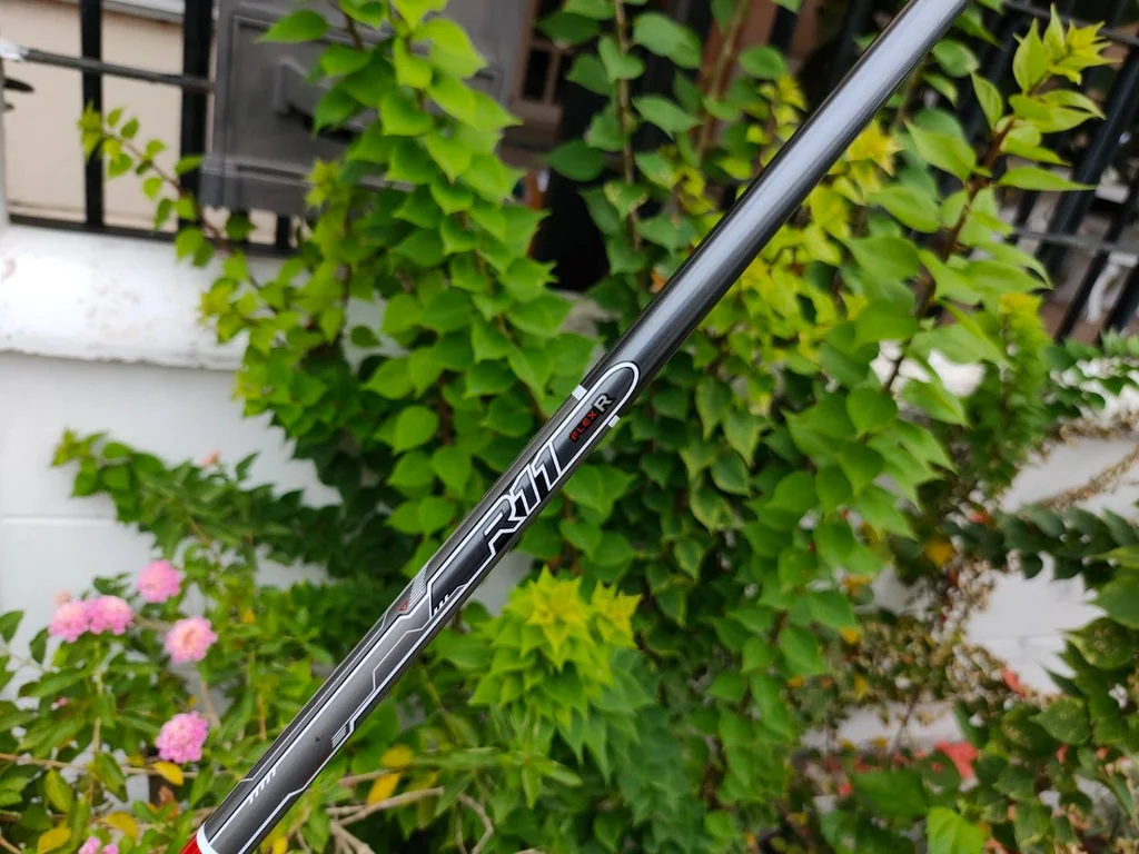 DRIVER TAYLORMADE R11 สภาพสวย ก้านดีมาก FUJIKURA DRIVER TAYLORMADE R11 สภาพสวย ก้านดีมาก FUJIKURA