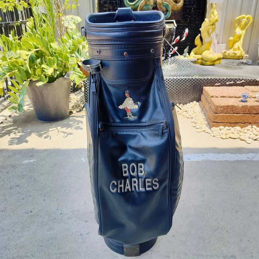 ถุงกอล์ฟ Callaway สลักชื่อ Bob Charles ตำนานแห่งวงการกอล์ฟ ถุงคลาสสิค หนังสวยมากๆๆ ภายในบุกำมะหยี่ ลิมิเต็ดมากๆ ถุงกอล์ฟ Callaway สลักชื่อ Bob Charles ตำนานแห่งวงการกอล์ฟ ถุงคลาสสิค หนังสวยมากๆๆ ภายในบุกำมะหยี่ ลิมิเต็ดมากๆ