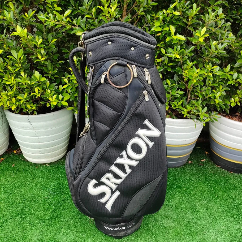 ถุงกอล์ฟ SRIXON มือสอง ของแท้ สภาพสวยเดิมๆเลยครับ ถุงกอล์ฟ SRIXON มือสอง ของแท้ สภาพสวยเดิมๆเลยครับ
