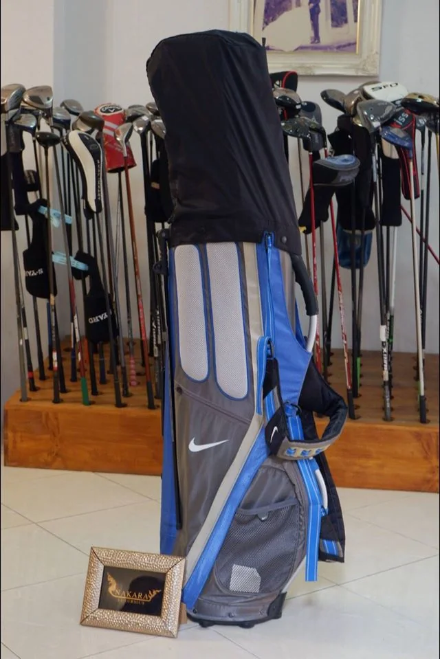 ถุงกอล์ฟ NIKE GOLF STAND BAG มือสอง สภาพดี ถุงกอล์ฟ NIKE GOLF STAND BAG มือสอง สภาพดี