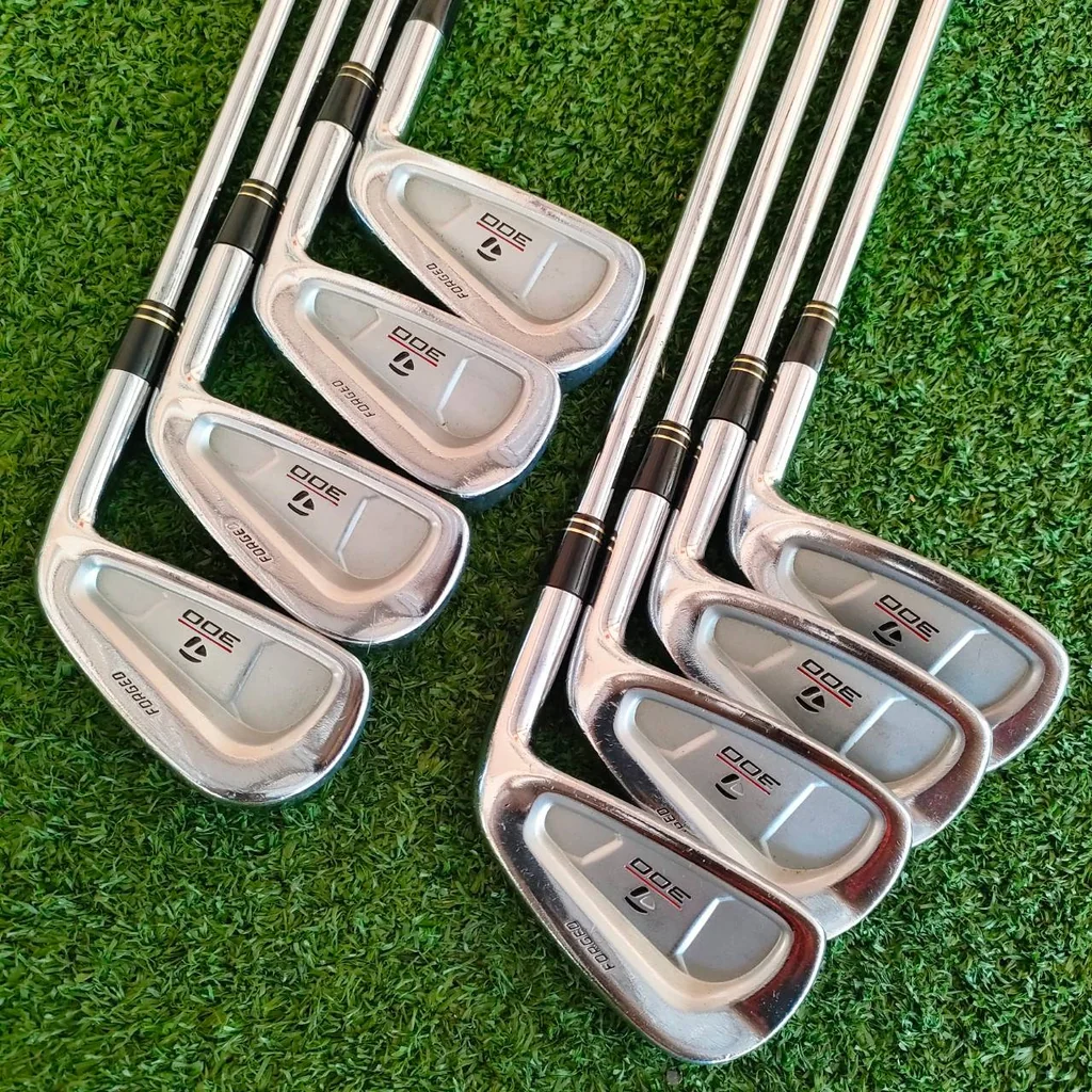 ชุดเหล็ก TAYLORMADE 300 FORGED มีเหล็ก 3-9 เเละ PW สุดยอดของ FORGED ชุดนี้คือชุดที่เป็นตำนานของ Taylormade สร้างโดย MIURA สุดยอดอันดับ 1 ของโลก ไม้กอล์ฟมือสอง ของแท้ BY NakaraLuxurious