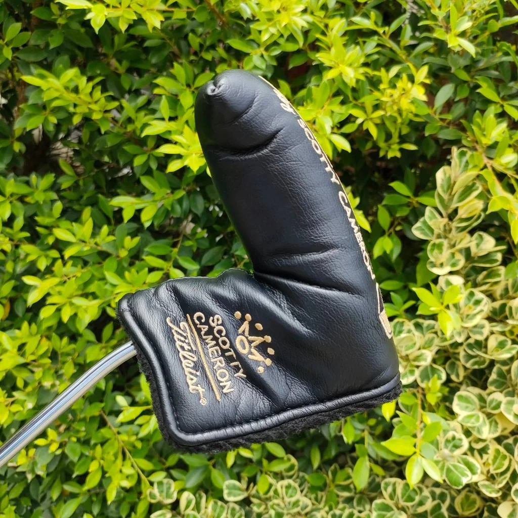 Scotty Cameron Catalina Classic ความยาว 34 นิ้ว สวยมากๆ พร้อม COVER เดิม เป็นรุ่น LIMITED หายากมากๆ ตอนนี้มืองสอง ราคาในต่างประเทศ ประมูลพุ่งไปถึง 5 หมื่นบาท สุดยอดของสุดยอดคุณภาพ สวย เดิม COVER เดิม Scotty Cameron Catalina Classic ความยาว 34 นิ้ว สวยมากๆ พร้อม COVER เดิม เป็นรุ่น LIMITED หายากมากๆ ตอนนี้มืองสอง ราคาในต่างประเทศ ประมูลพุ่งไปถึง 5 หมื่นบาท สุดยอดของสุดยอดคุณภาพ สวย เดิม COVER เดิม