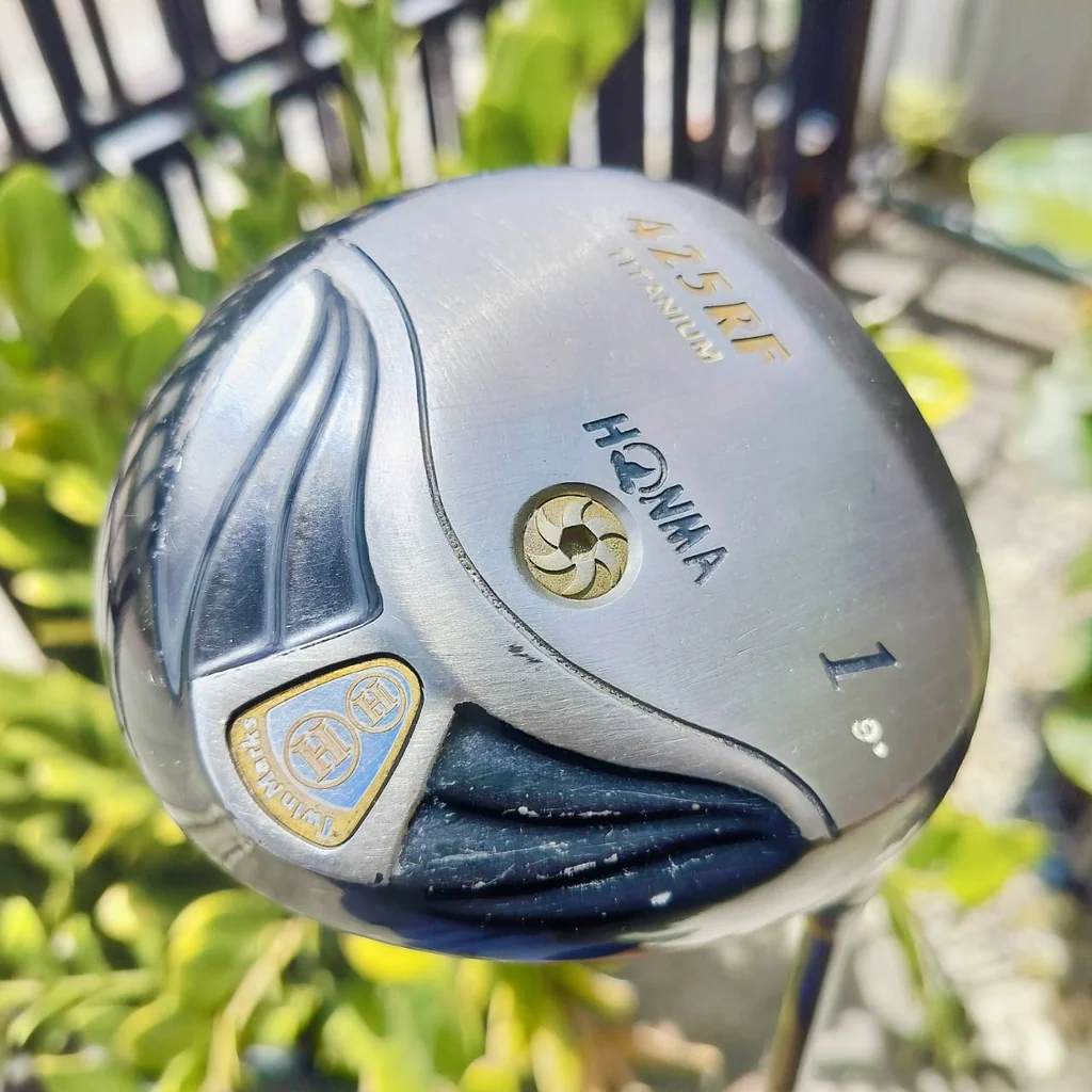 Driver HONMA TWIN MARK 425RF TITANIUM องศา 9 วัสดุพรีเมี่ยมจาก JAPAN SAKATA ไม้กอล์ฟพรีเมี่ยมญี่ปุ่นมือสอง By NakaraLuxurious Driver HONMA TWIN MARK 425RF TITANIUM องศา 9 วัสดุพรีเมี่ยมจาก JAPAN SAKATA ไม้กอล์ฟพรีเมี่ยมญี่ปุ่นมือสอง By NakaraLuxurious