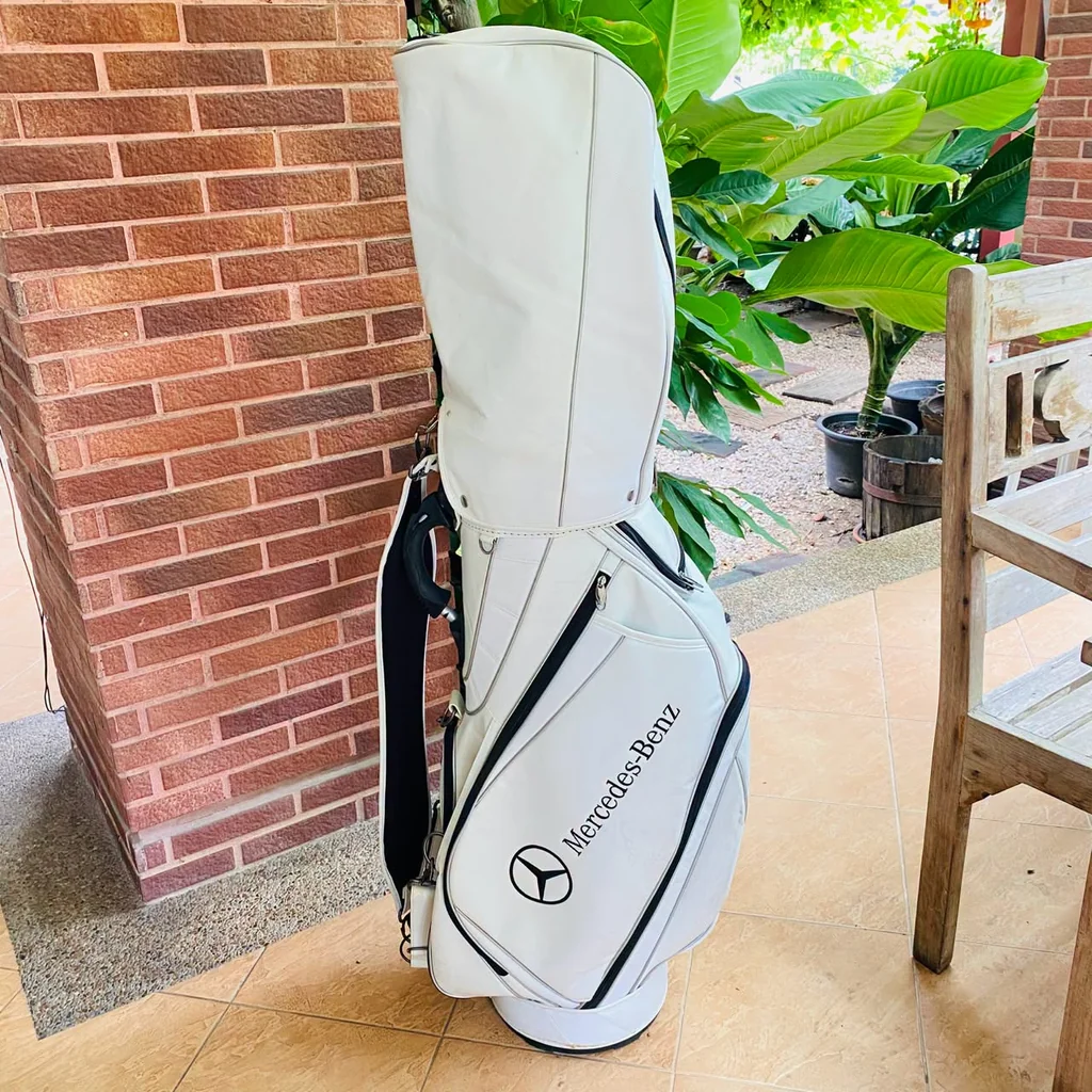 Caddy Bag Mercedes-Benz Premium Cart Bag สีขาวออฟไวท์ / ขนาด 9 นิ้ว สะท้อนความหรูหราเหนือระดับ Caddy Bag Mercedes-Benz Premium Cart Bag สีขาวออฟไวท์ / ขนาด 9 นิ้ว สะท้อนความหรูหราเหนือระดับ