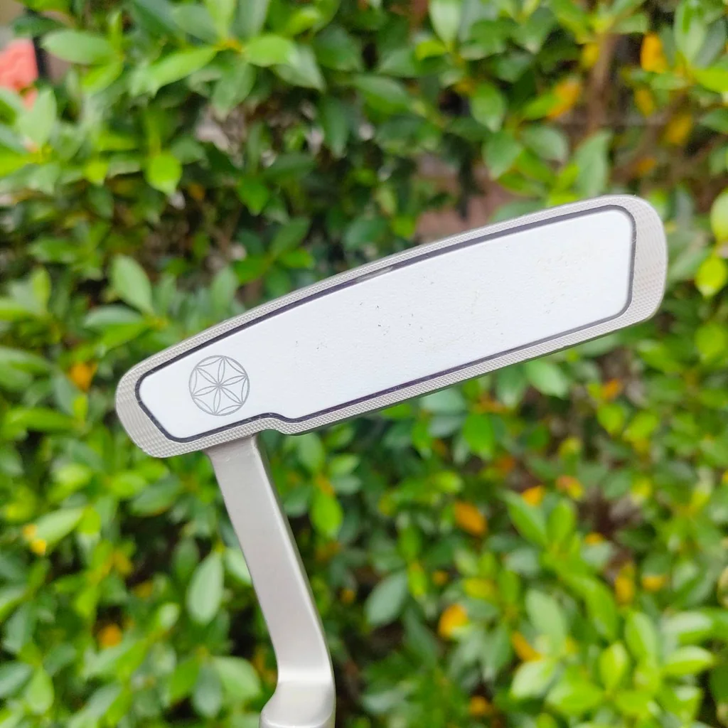 *** ไม้กอล์ฟผู้หญิง *** PUTTER CALLAWAY SOLAIRE ความยาว 33 นิ้ว ก้าน CALLAWAY SOLAIRE หน้าสัมผัสสุดนุ่ม ทรงมอลเล็ต *** ไม้กอล์ฟผู้หญิง *** PUTTER CALLAWAY SOLAIRE ความยาว 33 นิ้ว ก้าน CALLAWAY SOLAIRE หน้าสัมผัสสุดนุ่ม ทรงมอลเล็ต