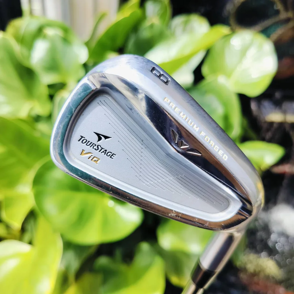 ชุดเหล็ก TOURSTAGE VIQ วัสดุ PREMIUM FORGED สวยจัด ตีนุ่มแบบจัดๆ และตีง่าย พรีเมี่ยมจริง มี CAVITY ช่วยให้ตีง่ายขึ้น และ ตีตรงอย่างมากเลยค่ะ แน่นๆ สปินดีด้วย ก้าน NS PRO V90 FLEX R เบา 90 กรัม ไม้กอล์ฟพรีเมี่ยมมือสอง ของแท้ By NakaraLuxurious ชุดเหล็ก TOURSTAGE VIQ วัสดุ PREMIUM FORGED สวยจัด ตีนุ่มแบบจัดๆ และตีง่าย พรีเมี่ยมจริง มี CAVITY ช่วยให้ตีง่ายขึ้น และ ตีตรงอย่างมากเลยค่ะ แน่นๆ สปินดีด้วย ก้าน NS PRO V90 FLEX R เบา 90 กรัม ไม้กอล์ฟพรีเมี่ยมมือสอง ของแท้ By NakaraLuxurious