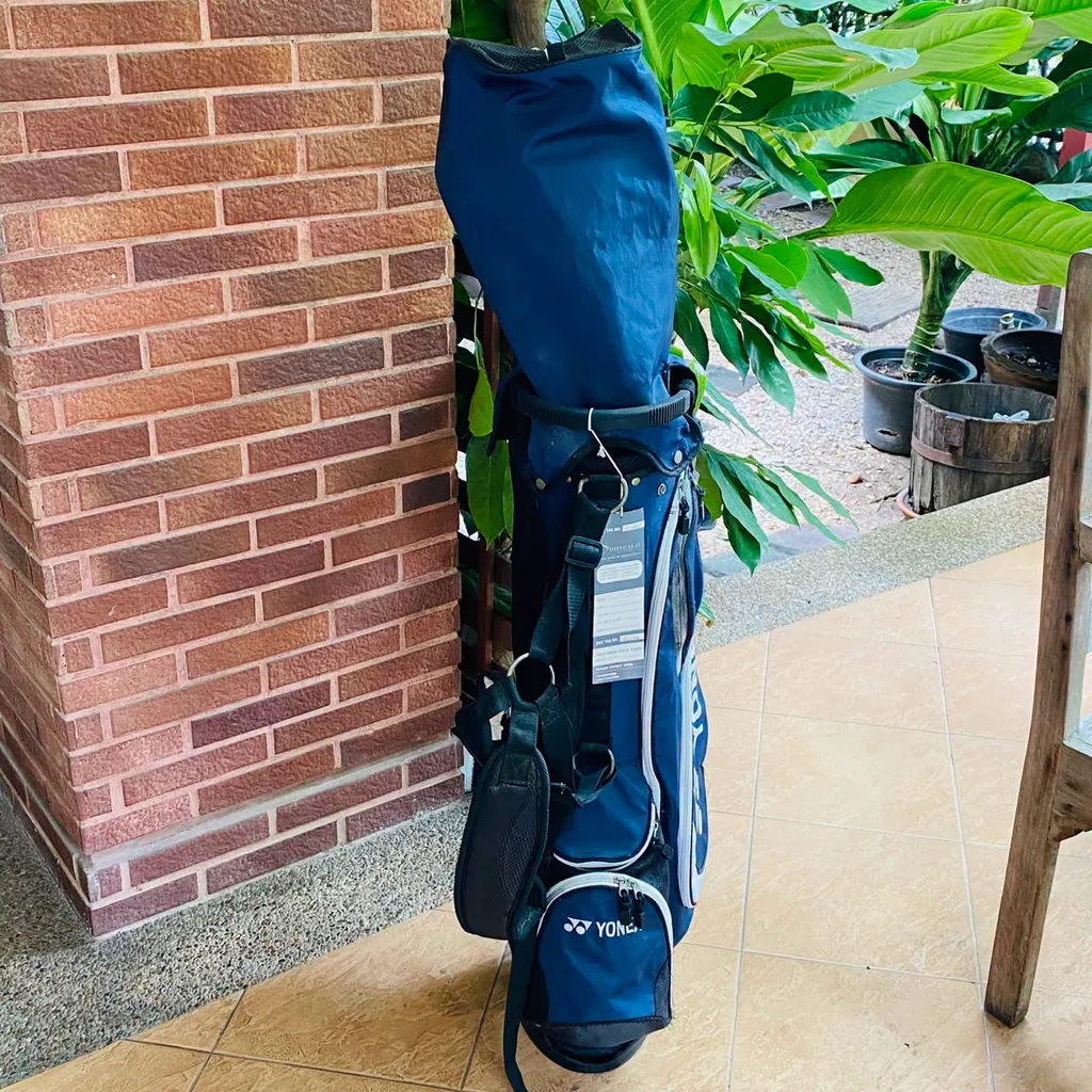 Stand Bag Yonex Golf Premium Stand Bag สีน้ำเงินกรมท่าตัดขาว คล่องตัวและโดดเด่นในทุกรอบการเล่น Stand Bag Yonex Golf Premium Stand Bag สีน้ำเงินกรมท่าตัดขาว คล่องตัวและโดดเด่นในทุกรอบการเล่น