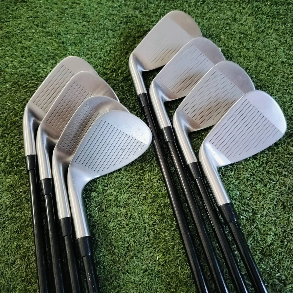 ชุดเหล็ก KASCO SUPER ROCKETS SR-i2 มีเหล็ก 5 6 7 8 9 P เเละมี WEDGE ใบเบลด มาให้แล้วอีกสองตัวคือ A52 และ S56 ค่ะ ไม้กอล์ฟพรีเมี่ยมมือสอง ของแท้ By NakaraLuxurious ชุดเหล็ก KASCO SUPER ROCKETS SR-i2 มีเหล็ก 5 6 7 8 9 P เเละมี WEDGE ใบเบลด มาให้แล้วอีกสองตัวคือ A52 และ S56 ค่ะ ไม้กอล์ฟพรีเมี่ยมมือสอง ของแท้ By NakaraLuxurious