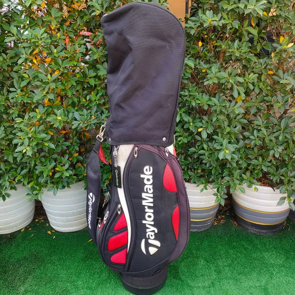ถุงกอล์ฟ TAYLORMADE มือสอง ของแท้ ถุงสวย เบา แข็งแรง ถุงกอล์ฟ TAYLORMADE มือสอง ของแท้ ถุงสวย เบา แข็งแรง