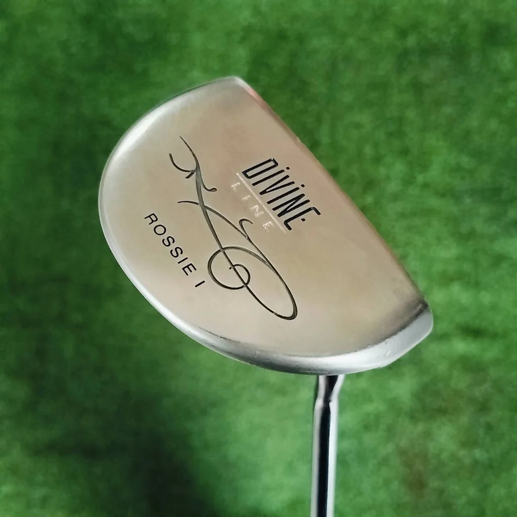 ** ไม้กอล์ฟผู้หญิง ** PUTTER ODYSSEY DIVINE LINE เป็นทรงแบบ ROSSIE ยาว 32 นิ้ว พัตเตอร์ทรงมอลเล็ตที่ชดเชยความผิดพลาดสูง ไม้กอล์ฟมือสอง ของแท้ ** ไม้กอล์ฟผู้หญิง ** PUTTER ODYSSEY DIVINE LINE เป็นทรงแบบ ROSSIE ยาว 32 นิ้ว พัตเตอร์ทรงมอลเล็ตที่ชดเชยความผิดพลาดสูง ไม้กอล์ฟมือสอง ของแท้
