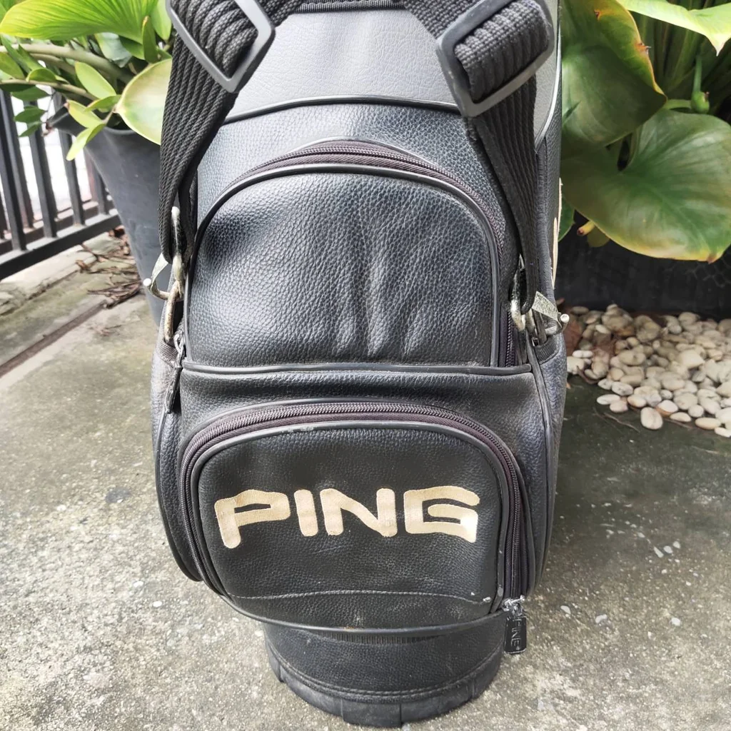 ถุงกอล์ฟ PING G5 ของแท้ มือสอง ถุง TOUR ใบใหญ่ สภาพตามรูปเลยค่ะ ถุงกอล์ฟ PING G5 ของแท้ มือสอง ถุง TOUR ใบใหญ่ สภาพตามรูปเลยค่ะ