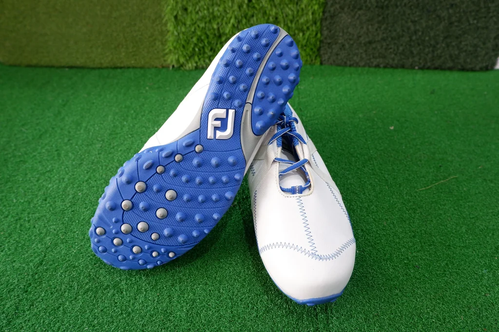 รองเท้า FOOTJOY สีน้ำเงินฟ้า รองเท้า FOOTJOY สีน้ำเงินฟ้า