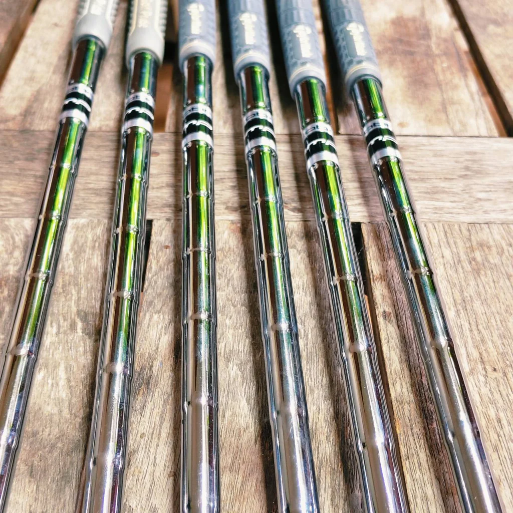 Iron Set Cobra AMP-D ปรับสมดุลวัสดุขั้นเทพ ตีไกล ทะลุทะลวง! ชดเชยความผิดพลาดได้สูงมาก** Iron Set Cobra AMP-D ปรับสมดุลวัสดุขั้นเทพ ตีไกล ทะลุทะลวง! ชดเชยความผิดพลาดได้สูงมาก**