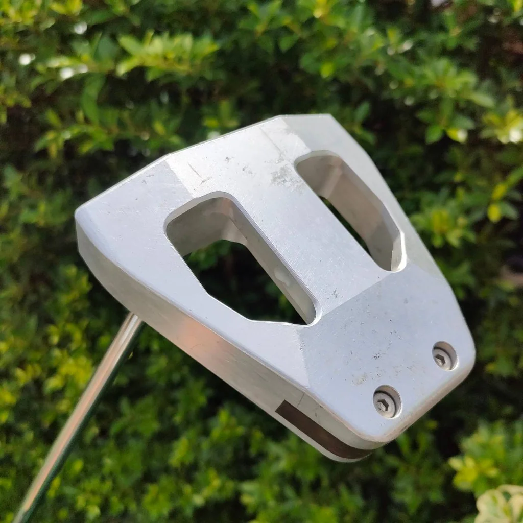 **ไม้กอล์ฟสำหรับท่านที่ถนัดซ้าย** PUTTER CUSTOM ความยาว 34 นิ้ว ออกแบบพิเศษ กระจายน้ำหนักได้ดี!! ไม้กอล์ฟมือสอง ของแท้ BY NakaraLuxurious **ไม้กอล์ฟสำหรับท่านที่ถนัดซ้าย** PUTTER CUSTOM ความยาว 34 นิ้ว ออกแบบพิเศษ กระจายน้ำหนักได้ดี!! ไม้กอล์ฟมือสอง ของแท้ BY NakaraLuxurious