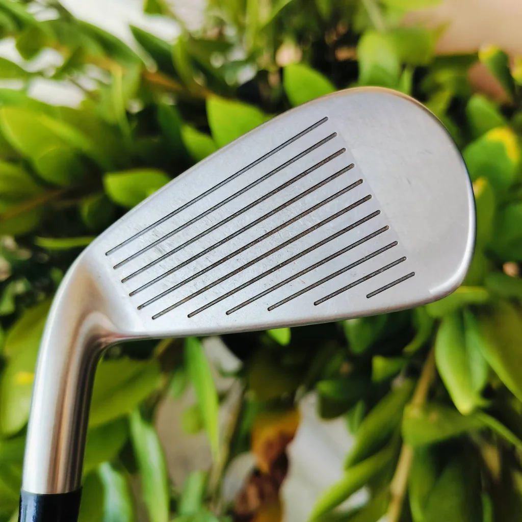 Mizuno FLI HI Utility Long Irons องศา 21 เป็นเหล็กยาวกึ่งไฮบริด ที่ใช้วัสดุ GRAIN FLOW FORGED ขั้นเทพ ตีง่าย ภายในโปร่งมี CAVITY ไม้กอล์ฟพรีเมี่ยมมือสอง ของแท้ By NakaraLuxurious Mizuno FLI HI Utility Long Irons องศา 21 เป็นเหล็กยาวกึ่งไฮบริด ที่ใช้วัสดุ GRAIN FLOW FORGED ขั้นเทพ ตีง่าย ภายในโปร่งมี CAVITY ไม้กอล์ฟพรีเมี่ยมมือสอง ของแท้ By NakaraLuxurious