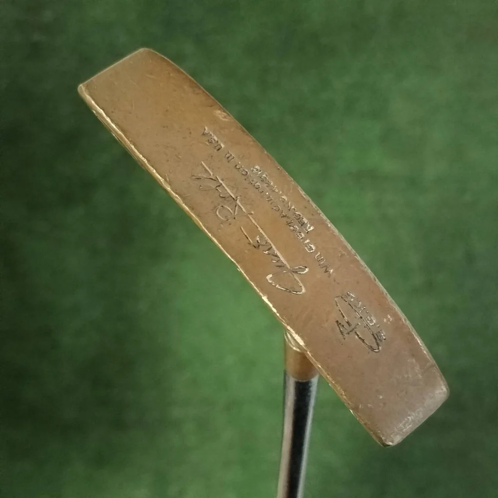 Vintage Japanese SGKS Royal Just Roll Putter ความยาว 34 นิ้ว ก้านแบบตรง วัสดุทองเหลือง ไม้กอล์ฟมือสอง Vintage Japanese SGKS Royal Just Roll Putter ความยาว 34 นิ้ว ก้านแบบตรง วัสดุทองเหลือง ไม้กอล์ฟมือสอง