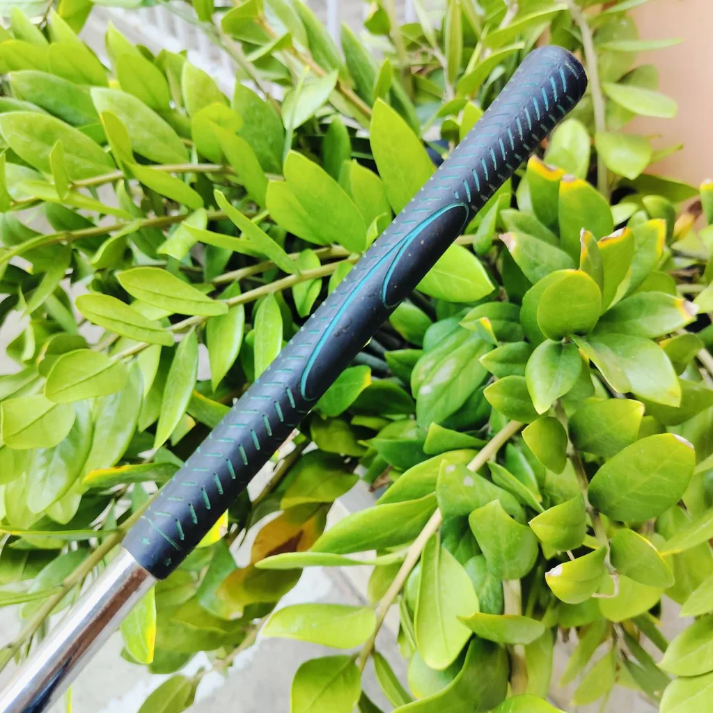 ชุดเหล็ก Masters Golf PFS ก้าน DYNAMIC FLEX R สวยเดิมทั้งหมด มีเหล็ก 3-9 PW SW ทั้งหมด 9 ชิ้น เหล็กคลาสสิค จากอังกฤษ สปินดี ตกหยุด น่าเก็บ น่าใช้ค่ะ ไม้กอล์ฟพรีเมี่ยมมือสอง ของแท้ By NakaraLuxurious ชุดเหล็ก Masters Golf PFS ก้าน DYNAMIC FLEX R สวยเดิมทั้งหมด มีเหล็ก 3-9 PW SW ทั้งหมด 9 ชิ้น เหล็กคลาสสิค จากอังกฤษ สปินดี ตกหยุด น่าเก็บ น่าใช้ค่ะ ไม้กอล์ฟพรีเมี่ยมมือสอง ของแท้ By NakaraLuxurious