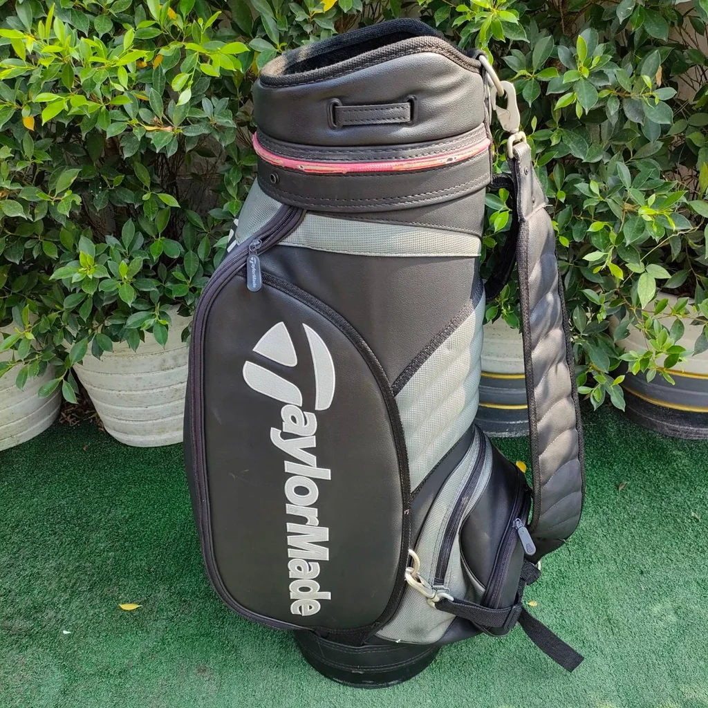 ถุงกอล์ฟ TAYLORMADE มือสอง ถุง TOUR ใบใหญ่ คุ้มค่าสุดๆ ถุงกอล์ฟ TAYLORMADE มือสอง ถุง TOUR ใบใหญ่ คุ้มค่าสุดๆ