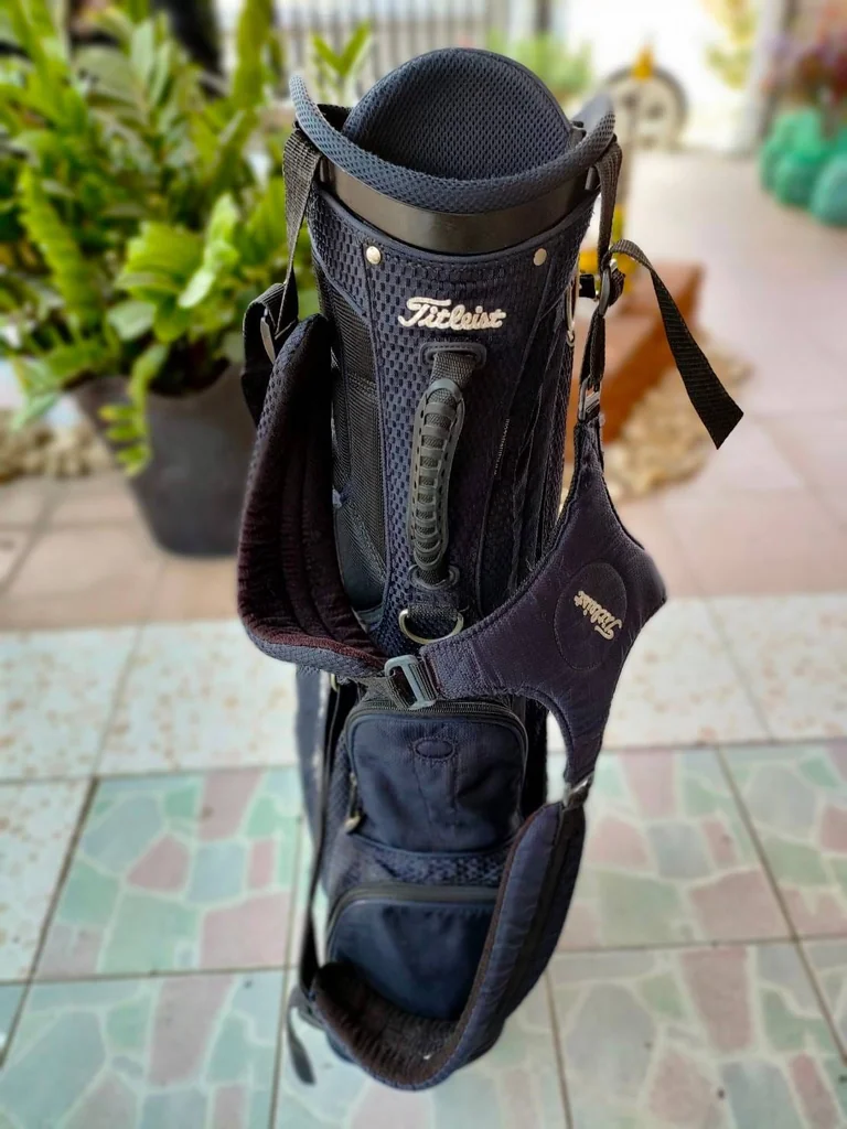 ถุงกอล์ฟ Titleist ของแท้ มือสอง ถุงกอล์ฟ Titleist ของแท้ มือสอง