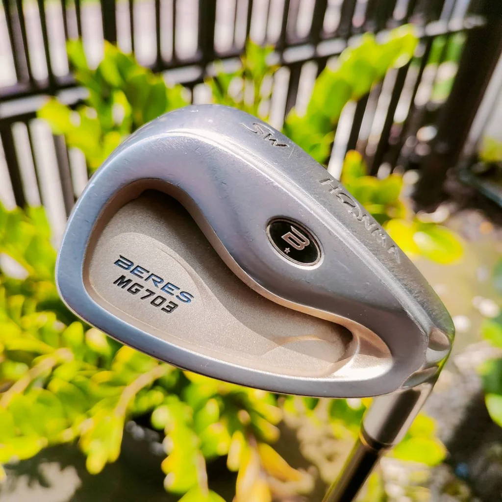 SW HONMA BERES MG703 ก้าน ARMRQ UD FLEX R *1ดาว* ชิพง่ายมาก ลดอาการฉึกได้ดี เพราะมี CAVITY สปินดีตกหยุด และก้านตัวนี้ช้วยเสริมบอลสปินได้ดี ไม้กอล์ฟพรีเมี่ยมมือสอง ของแท้ By NakaraLuxurious SW HONMA BERES MG703 ก้าน ARMRQ UD FLEX R *1ดาว* ชิพง่ายมาก ลดอาการฉึกได้ดี เพราะมี CAVITY สปินดีตกหยุด และก้านตัวนี้ช้วยเสริมบอลสปินได้ดี ไม้กอล์ฟพรีเมี่ยมมือสอง ของแท้ By NakaraLuxurious