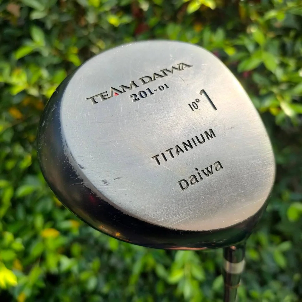 DRIVER DAIWA TEAMDAIWA องศา 10 ก้าน PROCARBO HM-70 TOUR ** กริฟมีตำหนินิดหน่อย มีรุปให้ชมท้ายสุด ** ก้านกราไฟต์คุณภาพสูงมากครับ DRIVER DAIWA TEAMDAIWA องศา 10 ก้าน PROCARBO HM-70 TOUR ** กริฟมีตำหนินิดหน่อย มีรุปให้ชมท้ายสุด ** ก้านกราไฟต์คุณภาพสูงมากครับ