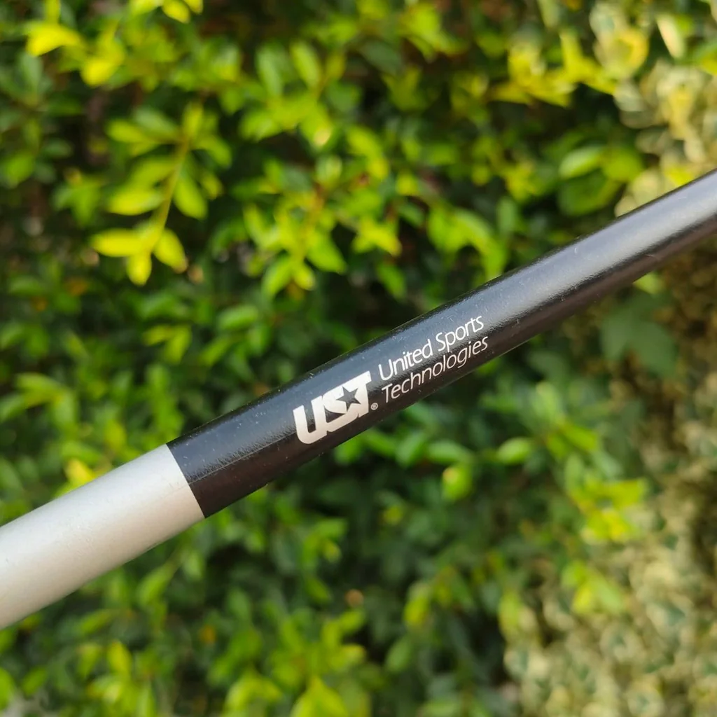 HYBRID WILSON STAFF FYBRID องศา 19.5 ก้าน UST PROFORCE V2 FLEX R ** มีตำหนิ มีรอยถลอก ไม่มีผลต่อการตี ** ตีดีมากๆ ก้าน UST สุดยอดคุณภาพเลยครับ