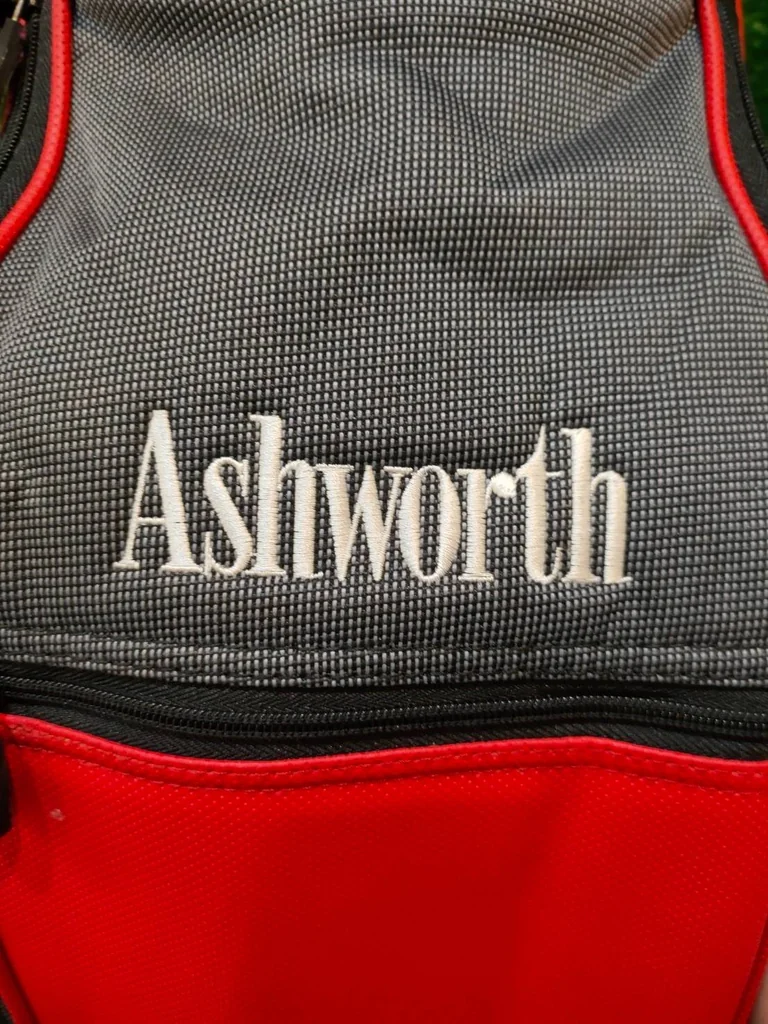 ถุงกอล์ฟ ASHWORTH สภาพสวยนางฟ้า