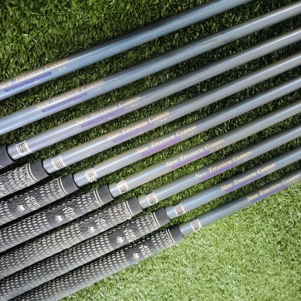 ชุดเหล็ก HONMA-LB 708 H & F CAVITY รุ่นดังอีกรุ่น เหล็ก FORGED JAPAN SAKATA ตีง่ายมาก ได้ฟีลลิ่งนุ่มนวล ใบไม่ใหญ่ ให้สปินได้ดีมาก ไม้กอล์ฟพรีเมี่ยมมืองสองญี่ปุ่น By NakaraLuxurious ชุดเหล็ก HONMA-LB 708 H & F CAVITY รุ่นดังอีกรุ่น เหล็ก FORGED JAPAN SAKATA ตีง่ายมาก ได้ฟีลลิ่งนุ่มนวล ใบไม่ใหญ่ ให้สปินได้ดีมาก ไม้กอล์ฟพรีเมี่ยมมืองสองญี่ปุ่น By NakaraLuxurious