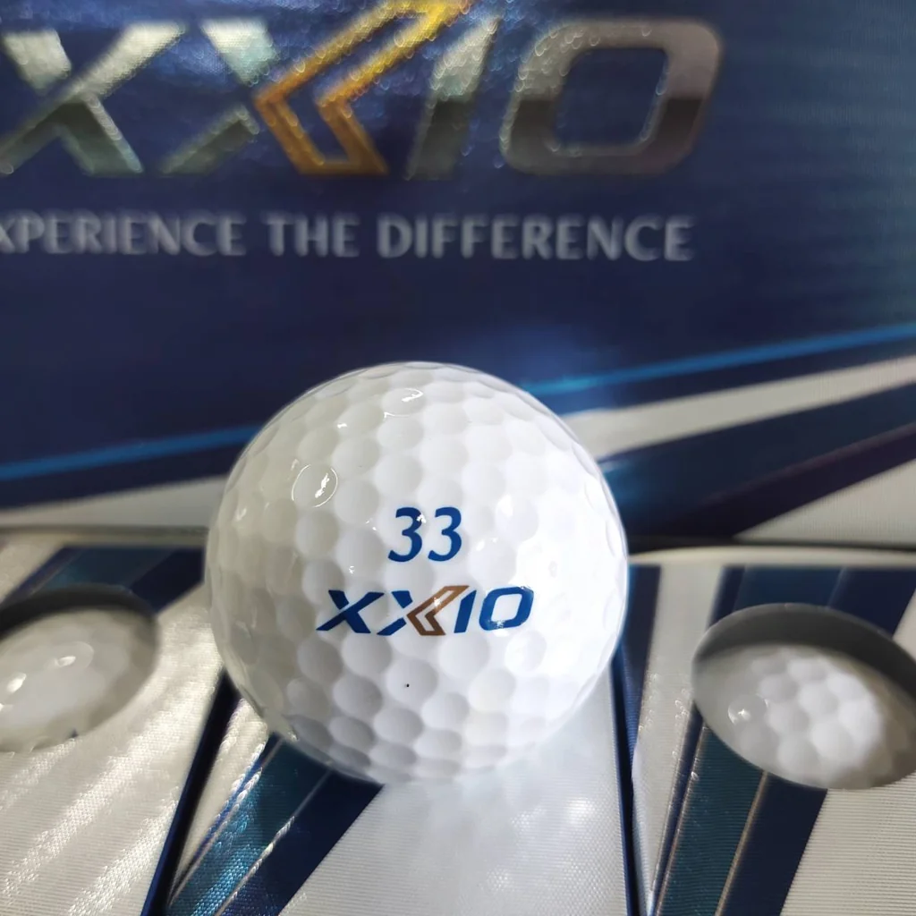 ลูกกอล์ฟ XXIO ELEVEN ของใหม่! 1 โหล (12 ลูก) 3 ชั้น (3-Piece Construction) ลูกกอล์ฟ XXIO ELEVEN ของใหม่! 1 โหล (12 ลูก) 3 ชั้น (3-Piece Construction)