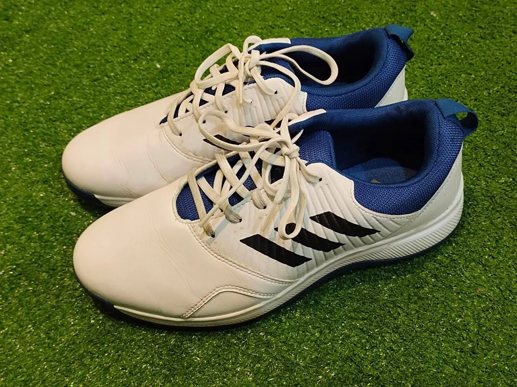รองเท้ากอล์ฟมือสอง Adidas