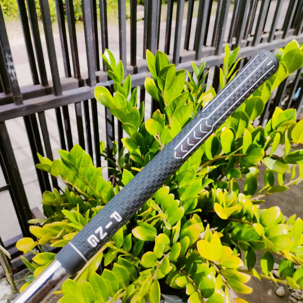 เหล็ก 4 PING S57 ก้าน KBS เป็นตัวแพงของ PING ค่ะ ใส่วัสดุทังสเตน วางน้ำหนักได้ดีมาก ไม้กอล์ฟพรีเมี่ยมญี่ปุ่นมือสอง By NakaraLuxurious เหล็ก 4 PING S57 ก้าน KBS เป็นตัวแพงของ PING ค่ะ ใส่วัสดุทังสเตน วางน้ำหนักได้ดีมาก ไม้กอล์ฟพรีเมี่ยมญี่ปุ่นมือสอง By NakaraLuxurious