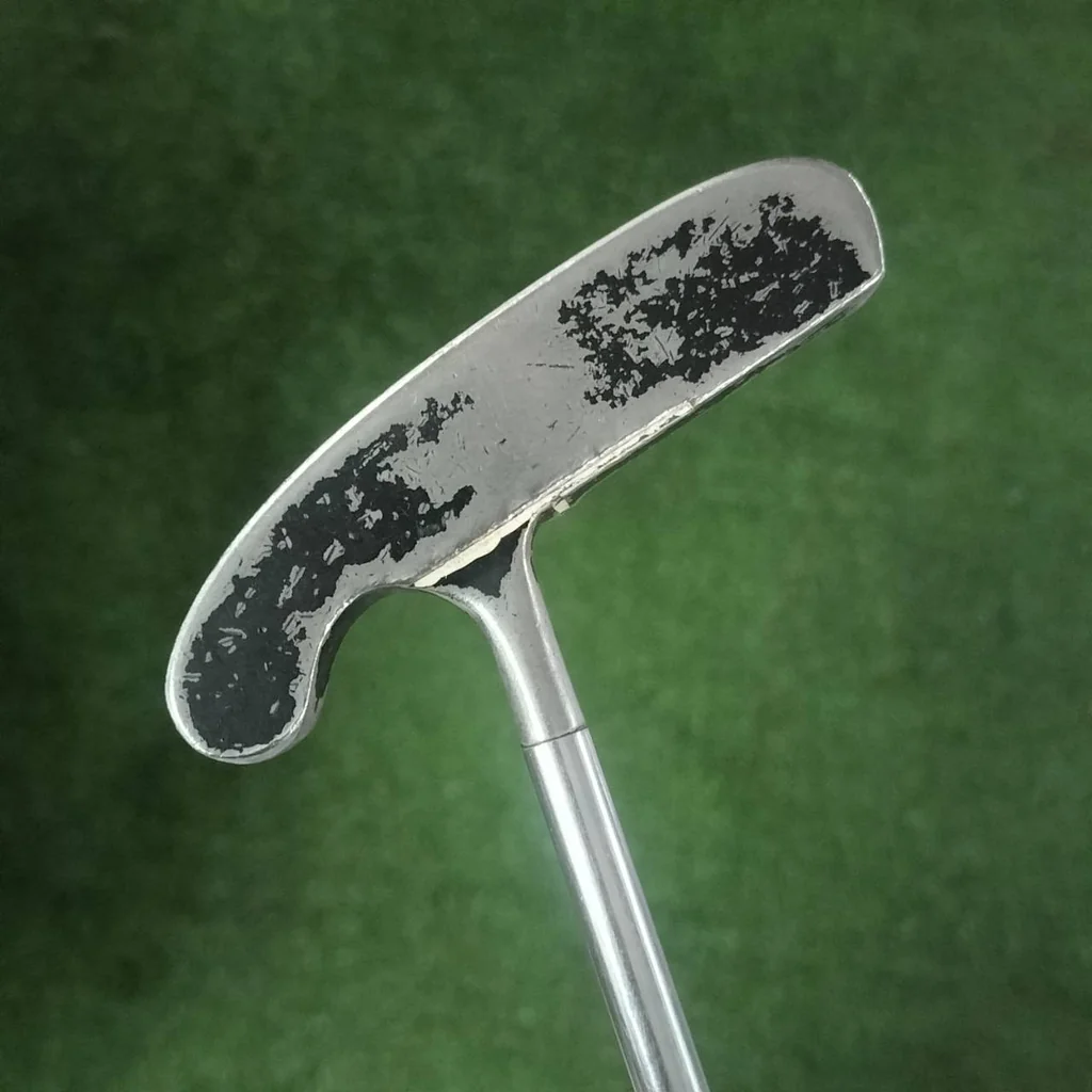 PUTTER T-LINE 07 ทรงขาไก่ สุดคลาสสิค มีวางน้ำหนักไว้หลังพัตต์ เพื่อส่งพลังได้ดีขึ้นมาก คลาสสิคมาก ไม้กอล์ฟมือสอง PUTTER T-LINE 07 ทรงขาไก่ สุดคลาสสิค มีวางน้ำหนักไว้หลังพัตต์ เพื่อส่งพลังได้ดีขึ้นมาก คลาสสิคมาก ไม้กอล์ฟมือสอง