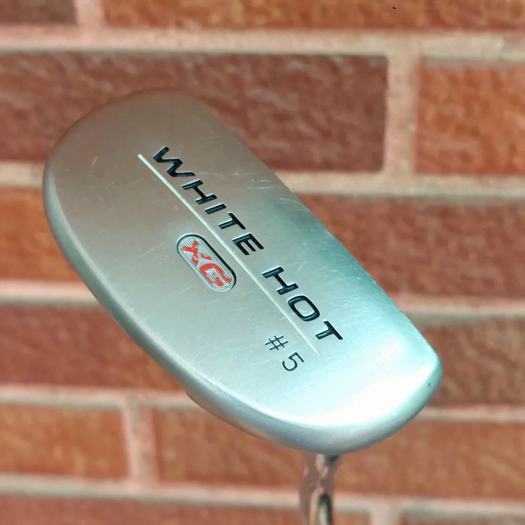 Putter Odyssey White Hot XG #5 ความยาว 33 นิ้ว สัมผัสความนุ่มนวลระดับพรีเมียม! Putter Odyssey White Hot XG #5 ความยาว 33 นิ้ว สัมผัสความนุ่มนวลระดับพรีเมียม!