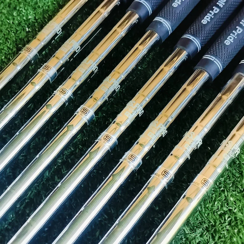 ชุดเหล็ก XXIO MX1000 เป็นเหล็ก FORGED พรีเมี่ยมแถวหน้าของญี่ปุ่น มี CAVITY ที่ลึกตีง่าย ได้ความนุ่มนวลเหนือชั้นของ FORGED วิถีลูกที่ดีที่สุด ไม้กอล์ฟพรีเมี่ยมมือสอง ของแท้ By NakaraLuxurious ชุดเหล็ก XXIO MX1000 เป็นเหล็ก FORGED พรีเมี่ยมแถวหน้าของญี่ปุ่น มี CAVITY ที่ลึกตีง่าย ได้ความนุ่มนวลเหนือชั้นของ FORGED วิถีลูกที่ดีที่สุด ไม้กอล์ฟพรีเมี่ยมมือสอง ของแท้ By NakaraLuxurious