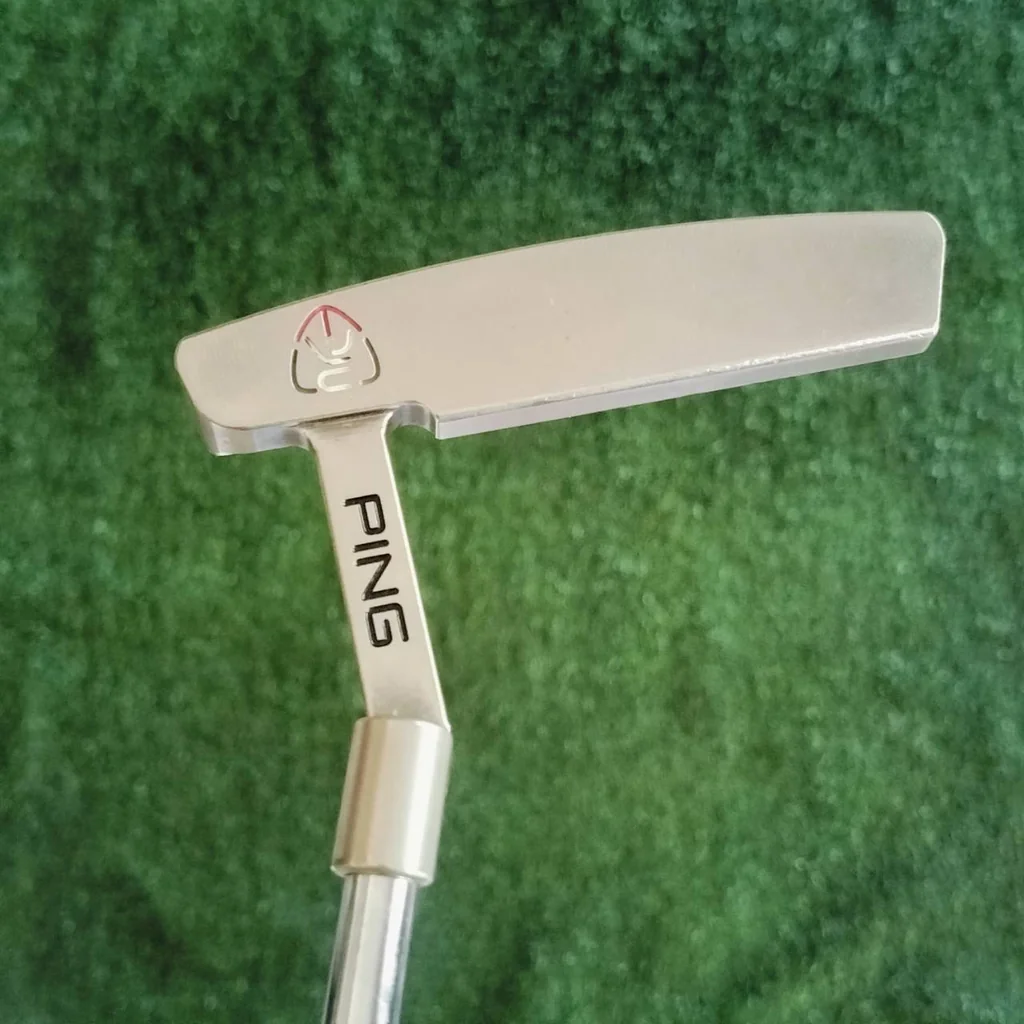 PUTTER PING REDWOOD ANSER ความยาว 33 นิ้ว เป็นการยกย่องบ้านเกิดของพัตเตอร์ PING ไม้กอล์ฟพรีเมี่ยมมือสอง ของแท้ By NakaraLuxurious PUTTER PING REDWOOD ANSER ความยาว 33 นิ้ว เป็นการยกย่องบ้านเกิดของพัตเตอร์ PING ไม้กอล์ฟพรีเมี่ยมมือสอง ของแท้ By NakaraLuxurious