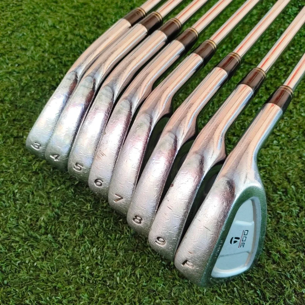 ชุดเหล็ก TAYLORMADE 300 FORGED มีเหล็ก 3-9 เเละ PW สุดยอดของ FORGED ชุดนี้คือชุดที่เป็นตำนานของ Taylormade สร้างโดย MIURA สุดยอดอันดับ 1 ของโลก ไม้กอล์ฟมือสอง ของแท้ BY NakaraLuxurious