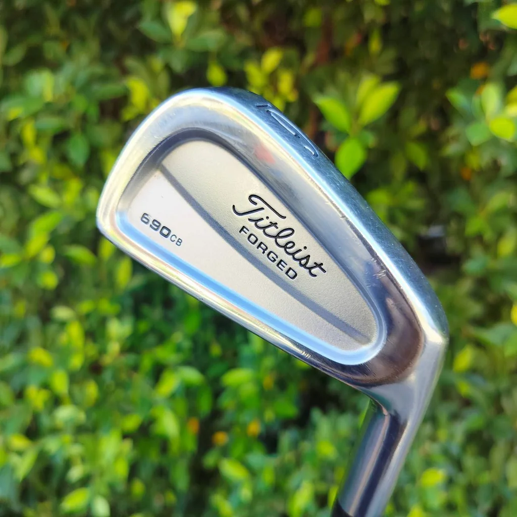 ชุดเหล็ก TITLEIST 690 CB มีเหล็ก 3-9 เเละ PW ก้าน DYNAMIC GOLD R300 เป็นเหล็ก FORGED ระดับพรีเมี่ยม!! ไม้กอล์ฟมือสอง ของแท้ BY NakaraLuxurious ชุดเหล็ก TITLEIST 690 CB มีเหล็ก 3-9 เเละ PW ก้าน DYNAMIC GOLD R300 เป็นเหล็ก FORGED ระดับพรีเมี่ยม!! ไม้กอล์ฟมือสอง ของแท้ BY NakaraLuxurious
