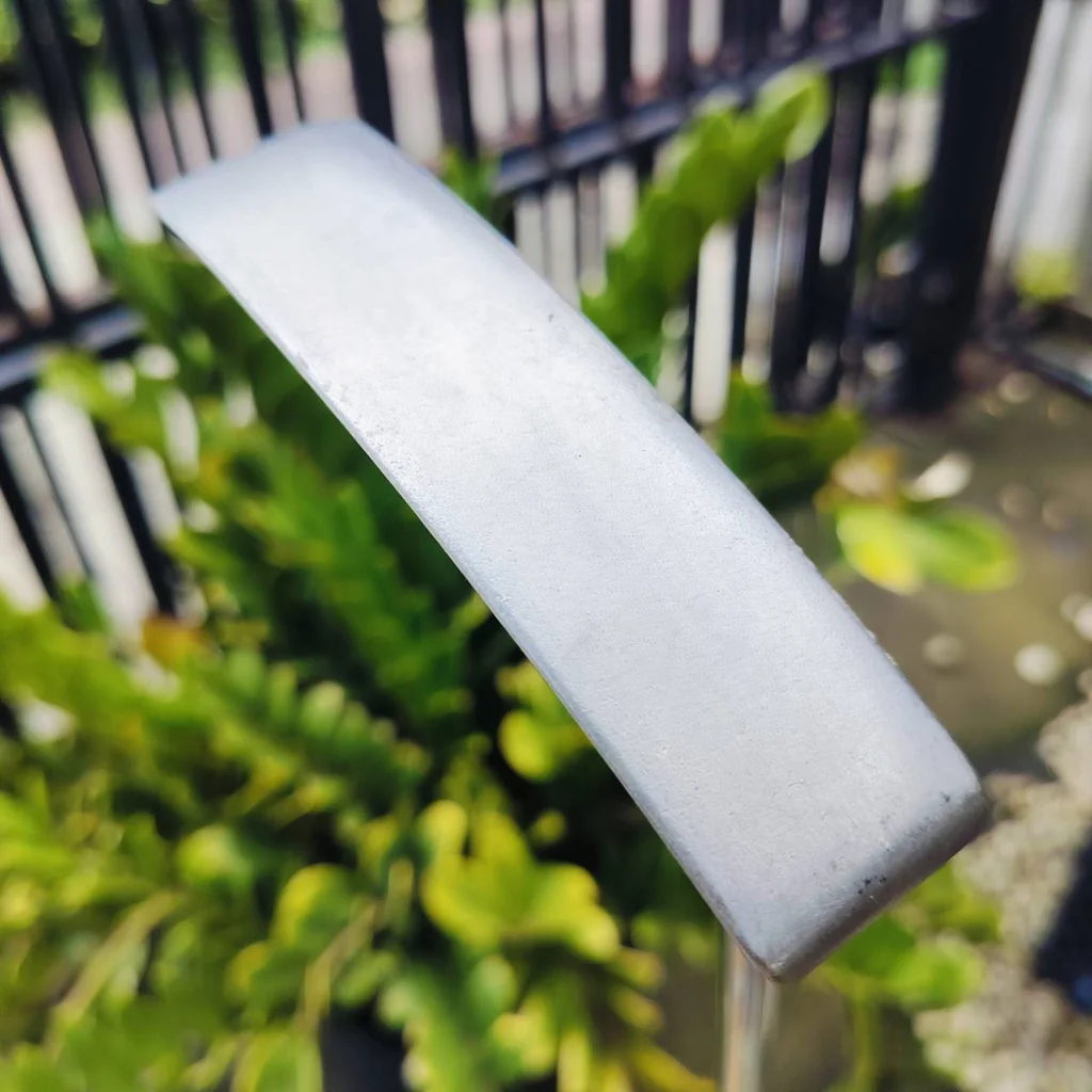 PUTTER PING KARSTEN ZING 2i ความยาว 34 นิ้ว ใช้วัสดุ พิเศษนำมาเป็น INSERT ที่หน้าพัตเตอร์ ทำให้ได้ฟีลลิ่งนุ่มนวล และ เกาะไลน์มาก ไม้กอล์ฟพรีเมี่ยมมือสอง ของแท้ By NakaraLuxurious PUTTER PING KARSTEN ZING 2i ความยาว 34 นิ้ว ใช้วัสดุ พิเศษนำมาเป็น INSERT ที่หน้าพัตเตอร์ ทำให้ได้ฟีลลิ่งนุ่มนวล และ เกาะไลน์มาก ไม้กอล์ฟพรีเมี่ยมมือสอง ของแท้ By NakaraLuxurious