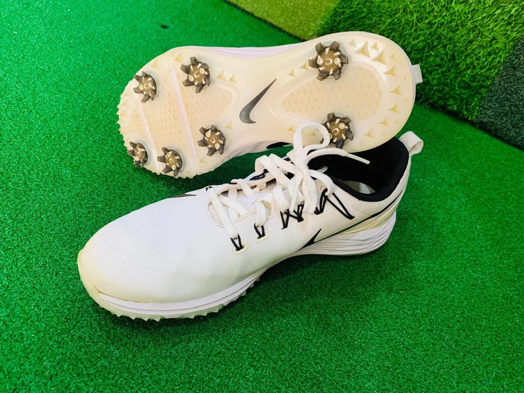 รองเท้ากอล์ฟ NIKE LUNARLON มือสอง