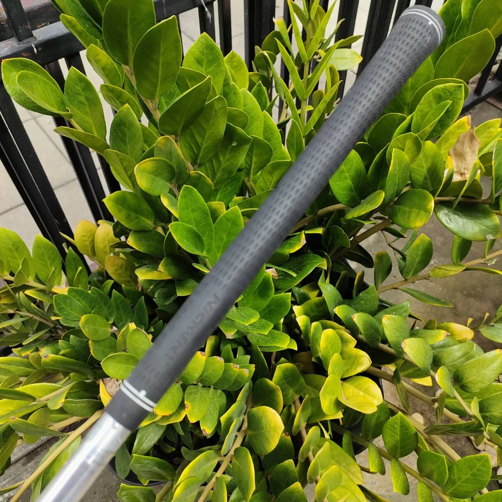 U4 KATANA VOLTIO III G SERIES เป็นรุ่นที่มีออฟเซ็ท ตีตรงมากๆ ช่วยท่านที่ตีไม่แม่น ตีเหล็กยาวไม่ได้ ต้องไม้นี้เลยค่ะ แก้ปัญหาตีเฟดได้อย่างดีมาก ไม้กอล์ฟพรีเมี่ยมญี่ปุ่นมือสอง ของแท้ By NakaraLuxurious U4 KATANA VOLTIO III G SERIES เป็นรุ่นที่มีออฟเซ็ท ตีตรงมากๆ ช่วยท่านที่ตีไม่แม่น ตีเหล็กยาวไม่ได้ ต้องไม้นี้เลยค่ะ แก้ปัญหาตีเฟดได้อย่างดีมาก ไม้กอล์ฟพรีเมี่ยมญี่ปุ่นมือสอง ของแท้ By NakaraLuxurious