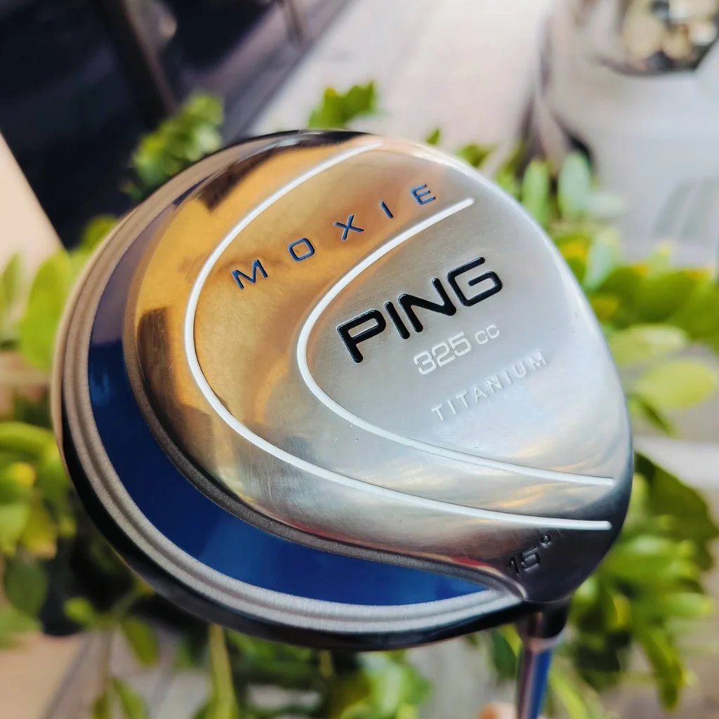 ไม้กอล์ฟเด็กครบชุด PING MOXIE สภาพสวยๆเลยค่ะ ชุดนี้ความยาวเหล็ก 7 อยู่ที่ 33 นิ้ว วัสดุและเทคโนโลยีพรีเมี่ยมมาก ตีง่าย ตีไกล หน้าเด้งมากๆค่ะ ไม้กอล์ฟพรีเมี่ยมมือสอง ของแท้ By NakaraLuxurious ไม้กอล์ฟเด็กครบชุด PING MOXIE สภาพสวยๆเลยค่ะ ชุดนี้ความยาวเหล็ก 7 อยู่ที่ 33 นิ้ว วัสดุและเทคโนโลยีพรีเมี่ยมมาก ตีง่าย ตีไกล หน้าเด้งมากๆค่ะ ไม้กอล์ฟพรีเมี่ยมมือสอง ของแท้ By NakaraLuxurious