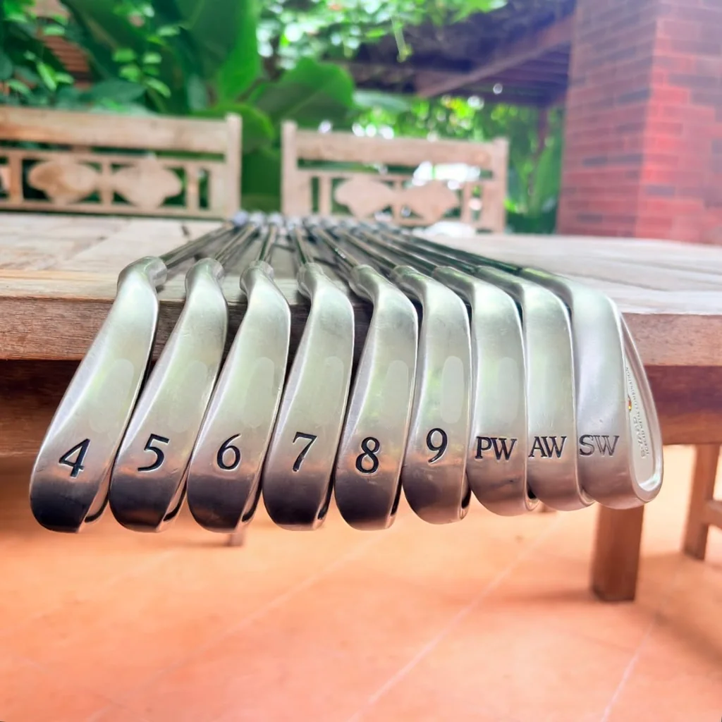 IRON SET S-YARD GI-1 Forged Metal Combination ฟีลลิ่งนุ่มนวล ช่วยลูกลอยง่ายและควบคุมได้อย่างมั่นใจ IRON SET S-YARD GI-1 Forged Metal Combination ฟีลลิ่งนุ่มนวล ช่วยลูกลอยง่ายและควบคุมได้อย่างมั่นใจ