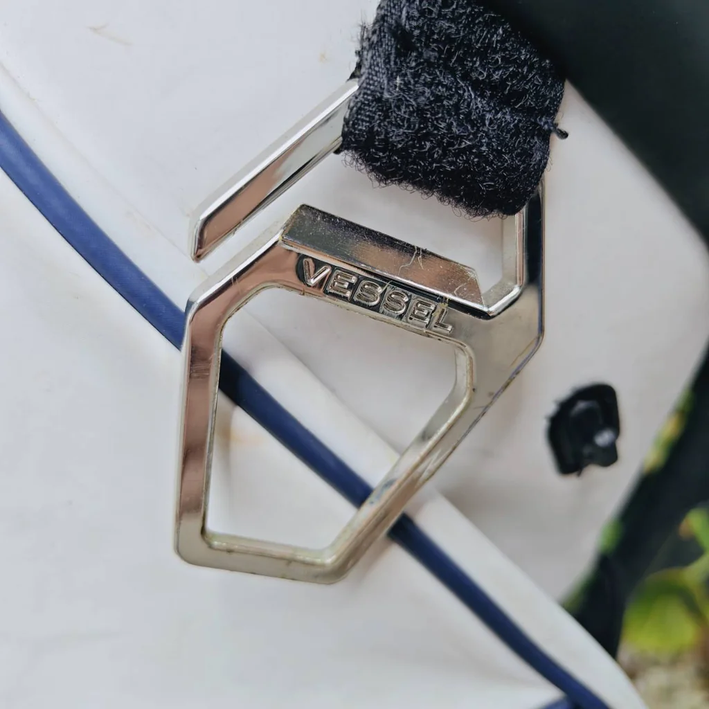 ถุงกอล์ฟ G/FORE Transporter III มือสอง ของแท้ สภาพสวยมาก มีสายสะพายเปลี่ยนได้สองแบบ ถุงกอล์ฟ G/FORE Transporter III มือสอง ของแท้ สภาพสวยมาก มีสายสะพายเปลี่ยนได้สองแบบ