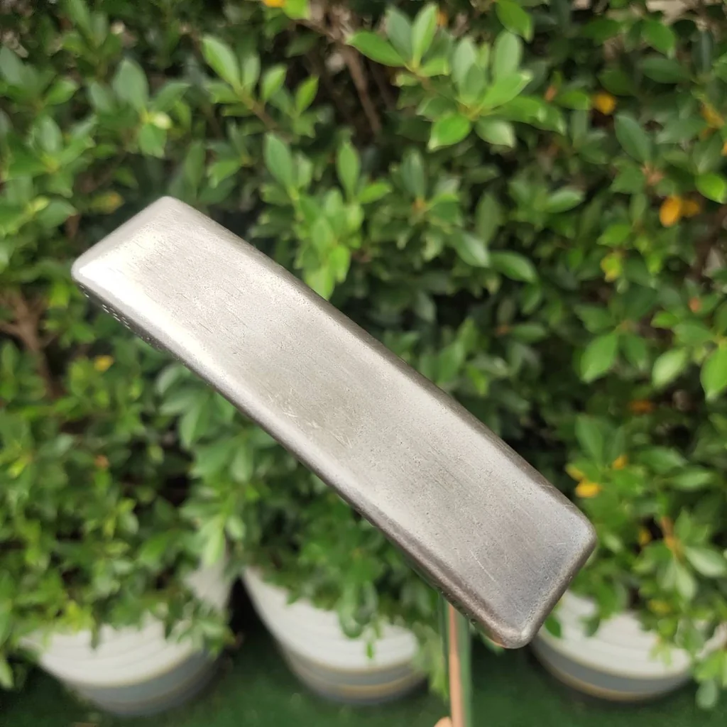 PUTTER PING ANSER 2 ความยาว 34 นิ้ว ก้าน PING ดีที่สุดในซีรี่ PING CLASSIC ได้รับความนิยมมาก และ ตามหากันอย่างต่อเนื่องครับ PUTTER PING ANSER 2 ความยาว 34 นิ้ว ก้าน PING ดีที่สุดในซีรี่ PING CLASSIC ได้รับความนิยมมาก และ ตามหากันอย่างต่อเนื่องครับ