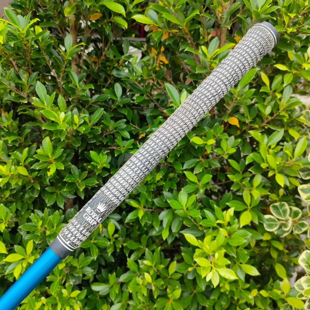 DRIVER TITLELIST PRO TITANIUM 905R ก้าน TOUR AD FLEX S องศา 10.5 ก้านดีมากๆ แค่ก้านก็คุ้มแบ้วไม้นี้ ก้านเป็นหมื่น หัวใหญ่ ตีง่าย ตีมันส์ สุดๆครับ DRIVER TITLELIST PRO TITANIUM 905R ก้าน TOUR AD FLEX S องศา 10.5 ก้านดีมากๆ แค่ก้านก็คุ้มแบ้วไม้นี้ ก้านเป็นหมื่น หัวใหญ่ ตีง่าย ตีมันส์ สุดๆครับ